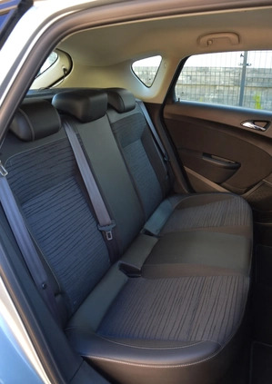 Opel Astra cena 32900 przebieg: 180000, rok produkcji 2014 z Płock małe 562